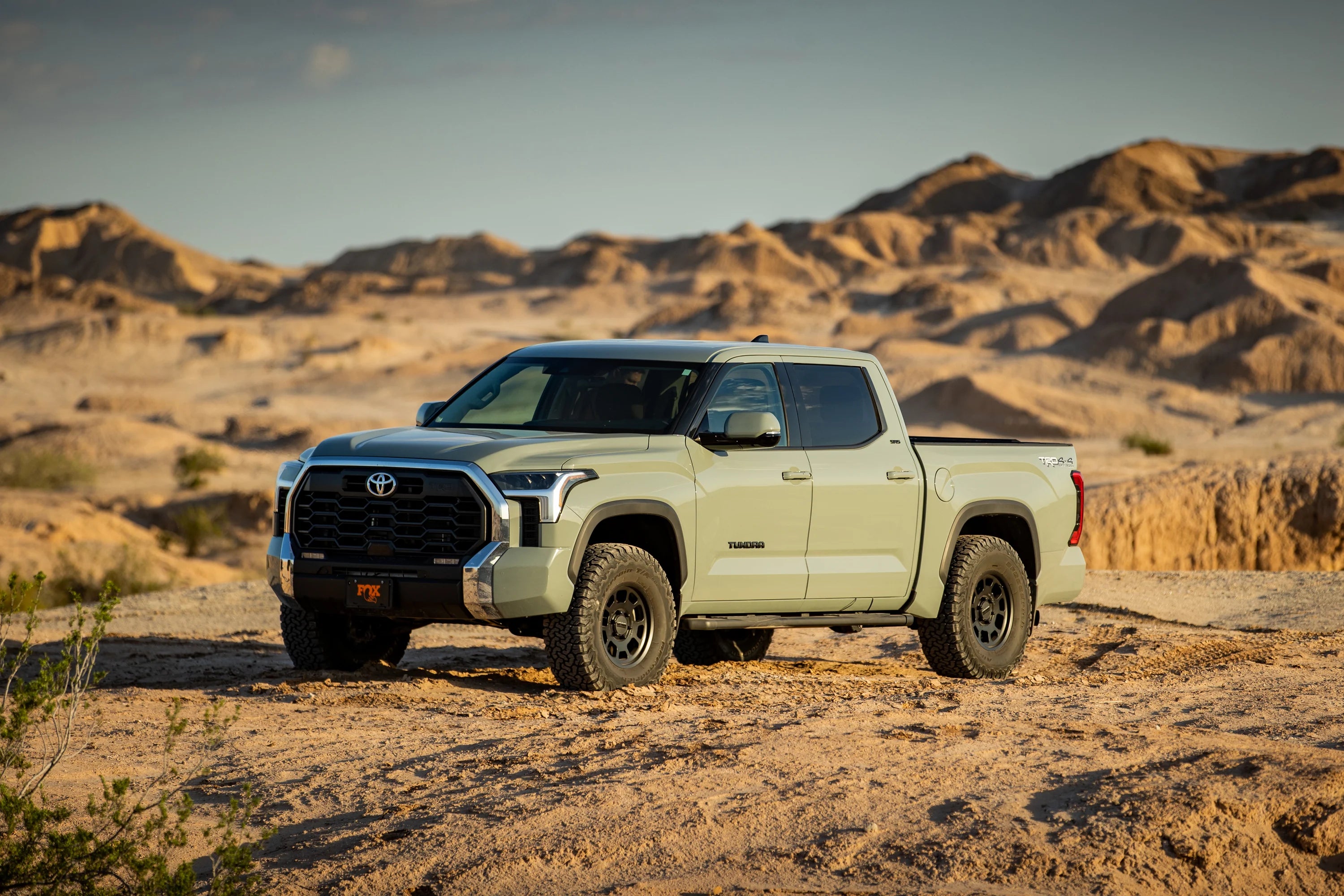 '22-24 TOYOTA TUNDRA FOX 3.0 FACTORY RACE RR COILOVERS & REAR SHOCKS (0-1" LIFT) Display on Vehicle