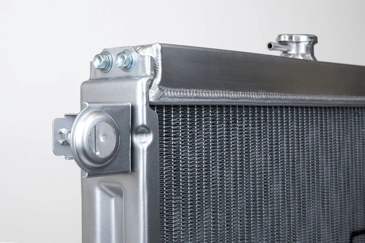 98-07 Lexus LX470 / Toyota Land Cruiser Heavy-Duty All-Aluminum Radiator Front View