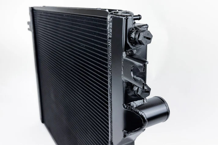 BMW E28 M5 / E24 M6/635CSi High-Performance All-Aluminum Radiator Front View
