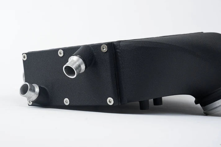 F8X M3 / M4 / M2 Comp Top Mount Charge-Air-Cooler Front View