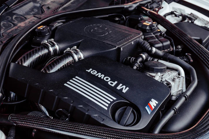 F8X M3 / M4 / M2 Comp Top Mount Charge-Air-Cooler Front View