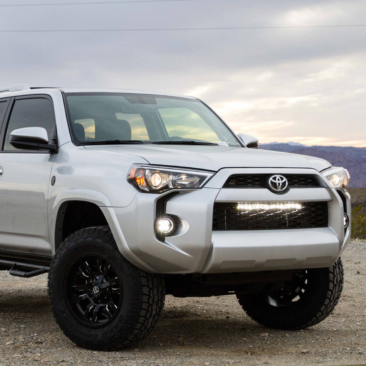 Toyota S8 30 Inch Grille Lower Light Kit - Toyota 2014-23 4Runner Front View