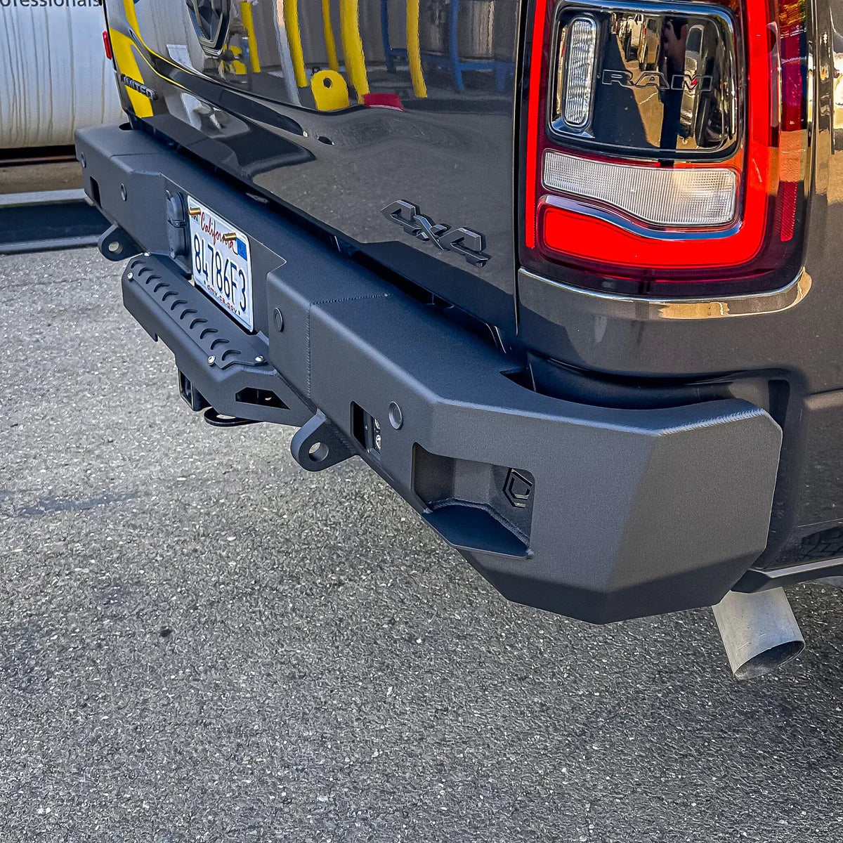 2010-2018 RAM 2500/3500 OCTANE REAR BUMPER Front View