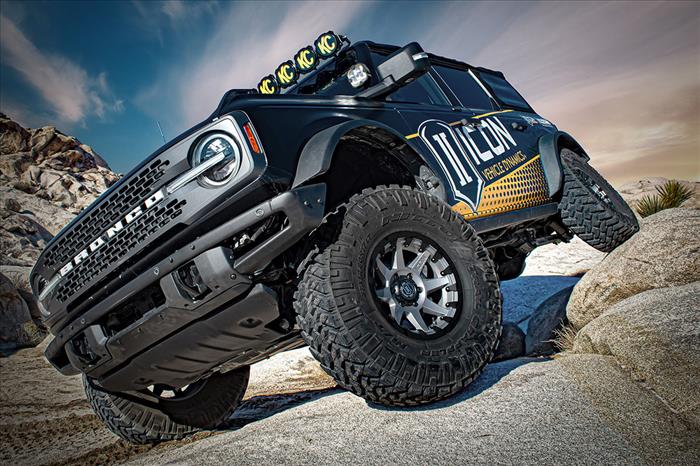 NON-SASQ 3-4" LIFT STAGE 8 SUSPENSION SYSTEM BILLET HEAVY RATE SPRINGS