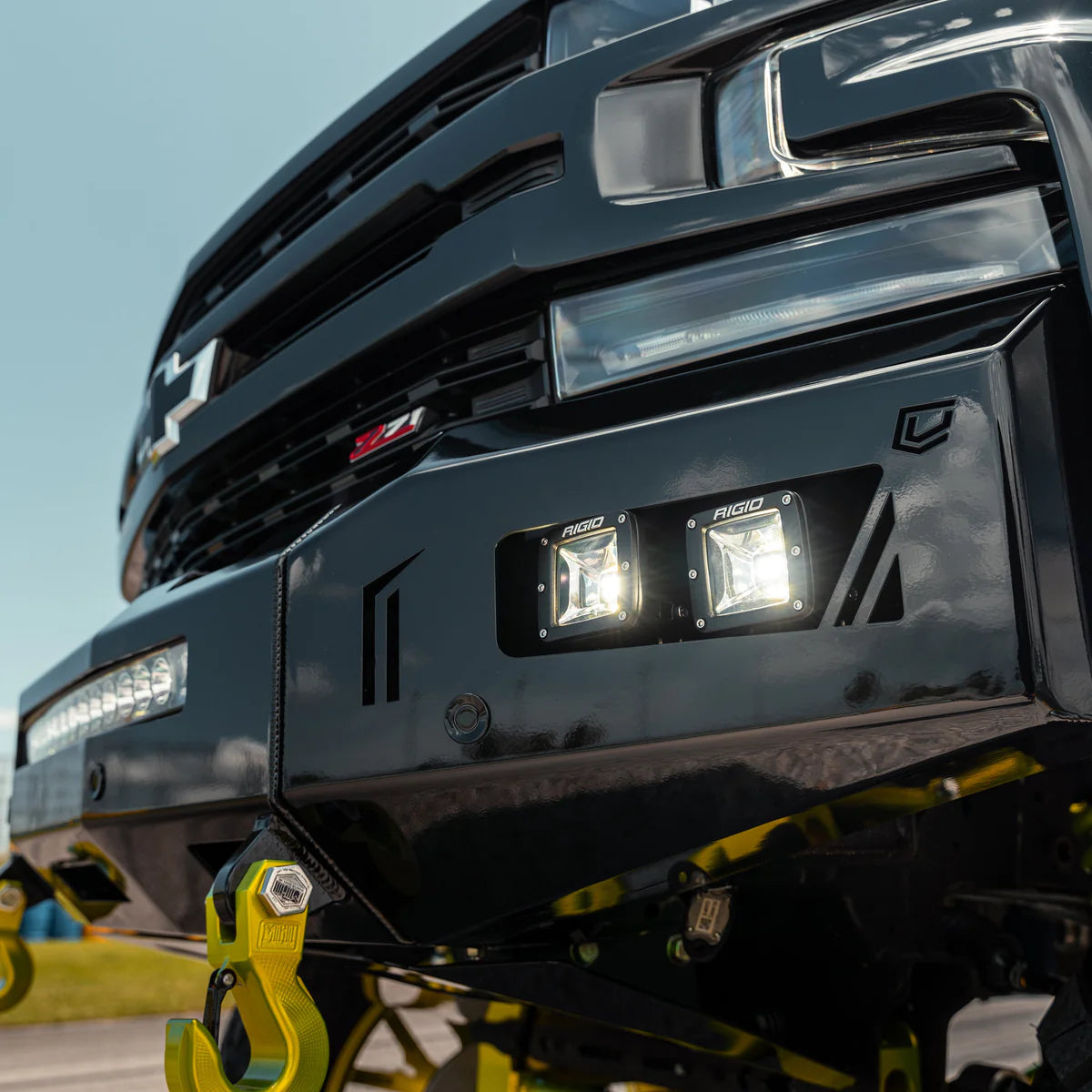 2019-2021 CHEVROLET SILVERADO 1500 OCTANE WINCH BUMPER Front View