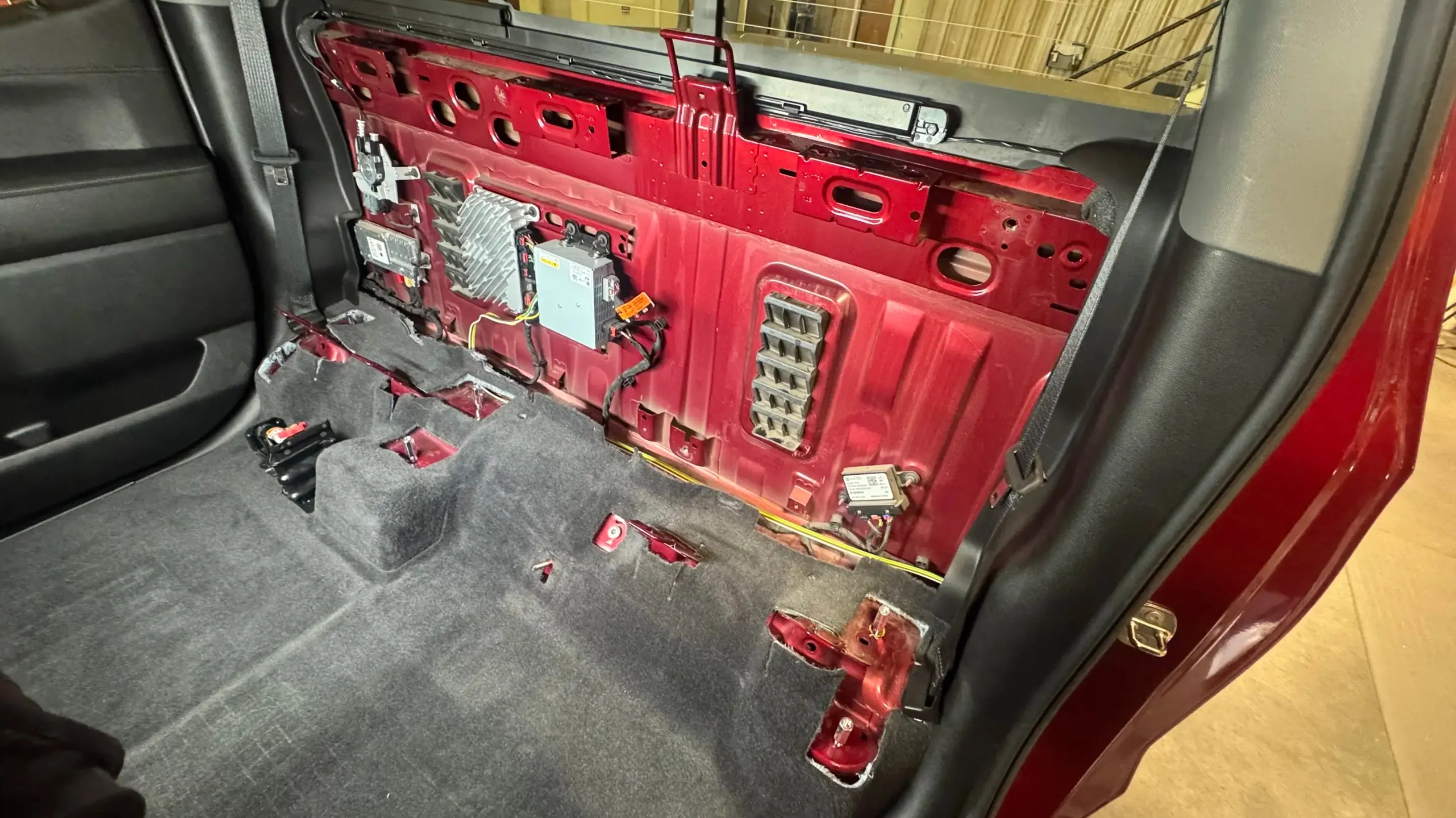 CHEVY - SILVERADO - 4TH GEN - GMC - SIERRA - 2019-PRESENT - 5TH GEN - EXPLORE SERIES - CREW CAB - SEAT DELETE PLATE SYSTEM - SECOND ROW - 100% Front View