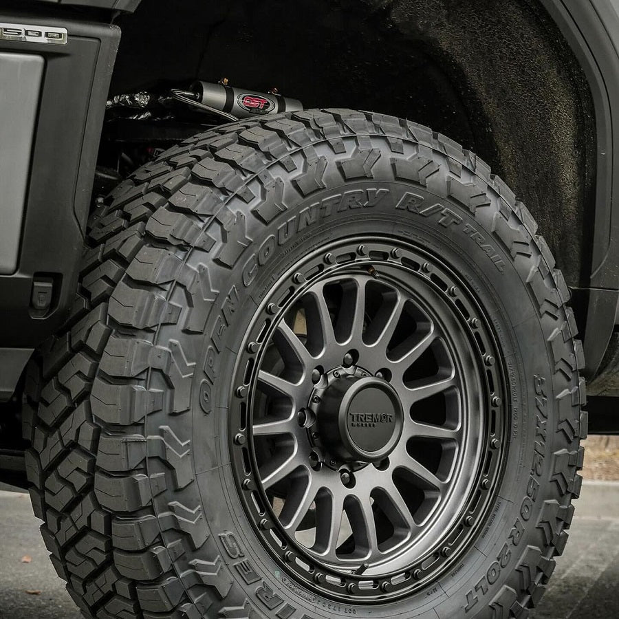 CST 20-25 GM 2500 4″ Stage 6 Suspension System