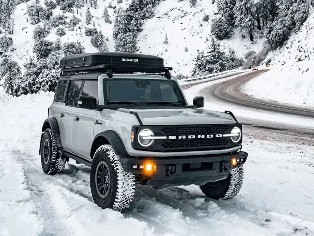 '21+ Bronco 4-Door w/ Hard Top Slimline II Roof Rack Display on Vehicle