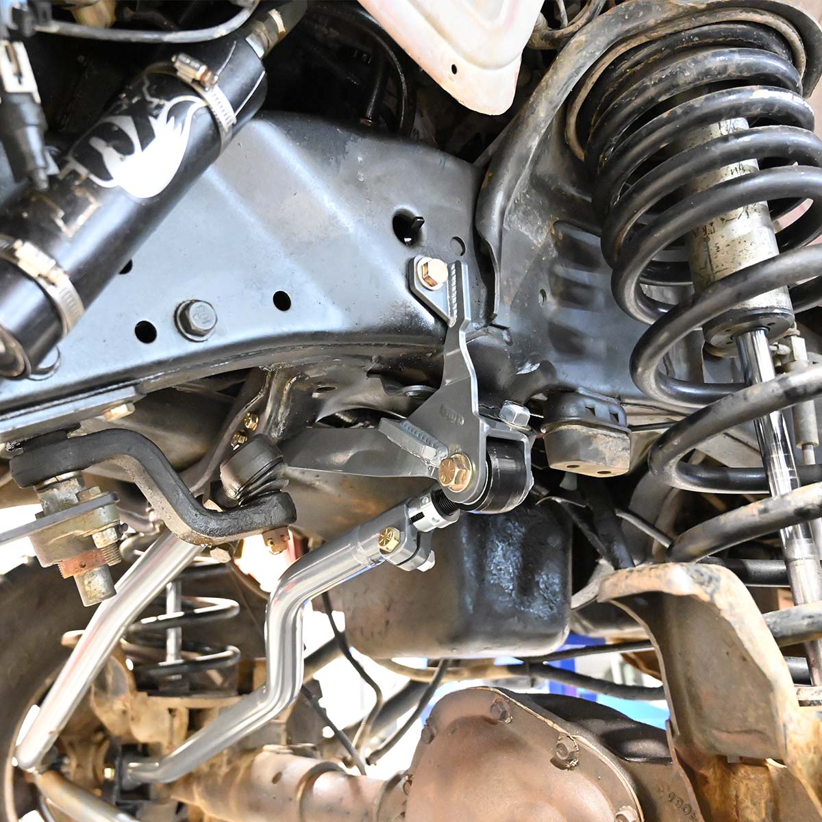 Synergy Dodge Ram Track-Bar Conversion Kit Front View