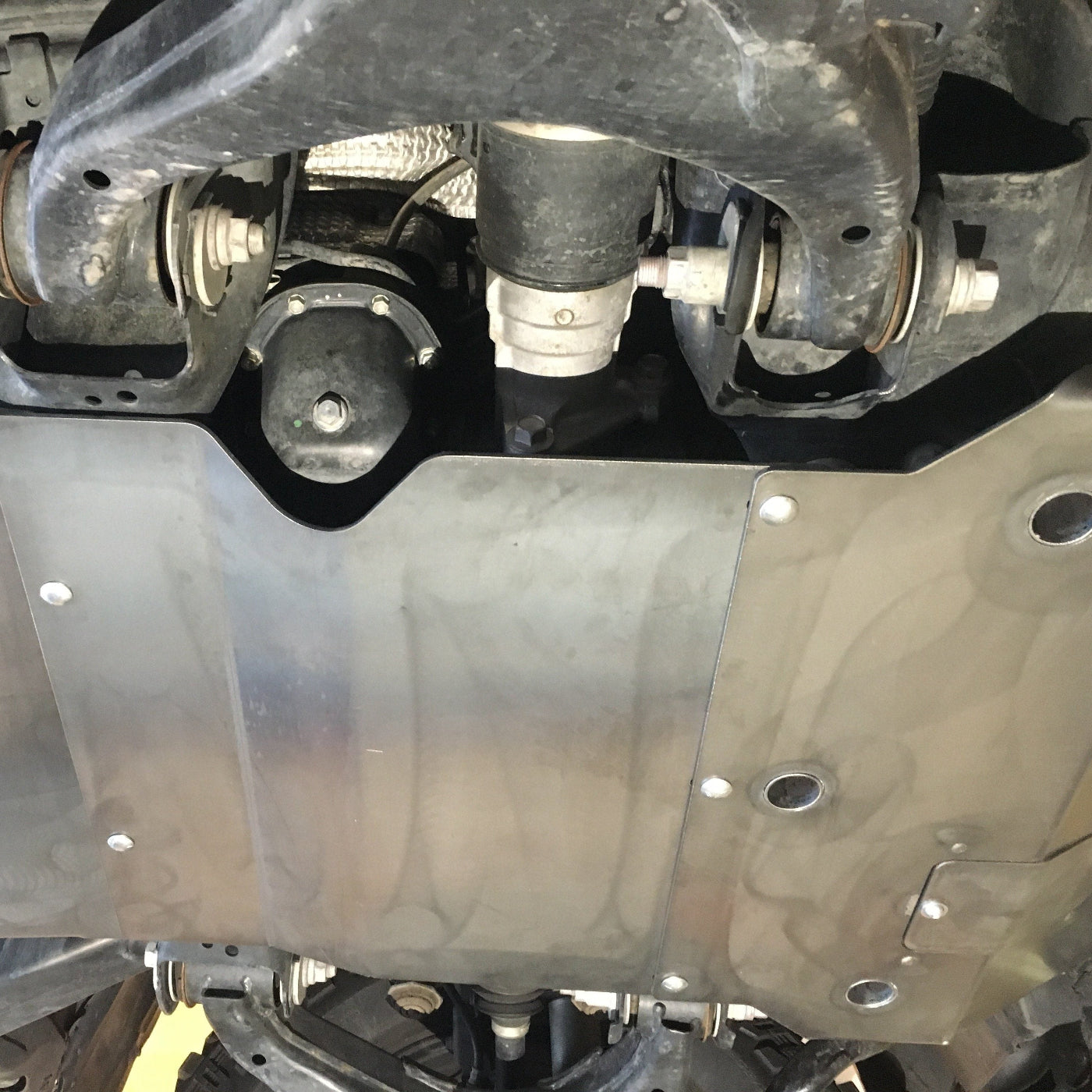 '07-21 Toyota Tundra Engine Skid Plate RCI Off Road display