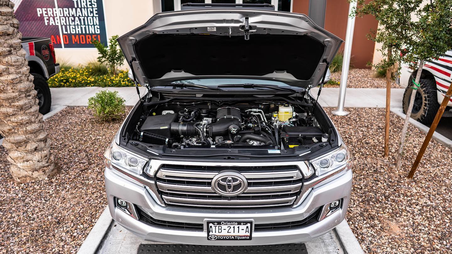 '08-21 200 Series Toyota Land Cruiser 5.7L V8-TVS2650 Supercharger Kit Display in vehicle