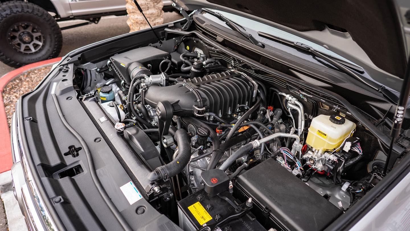 '08-21 200 Series Toyota Land Cruiser 5.7L V8-TVS2650 Supercharger Kit Display in vehicle