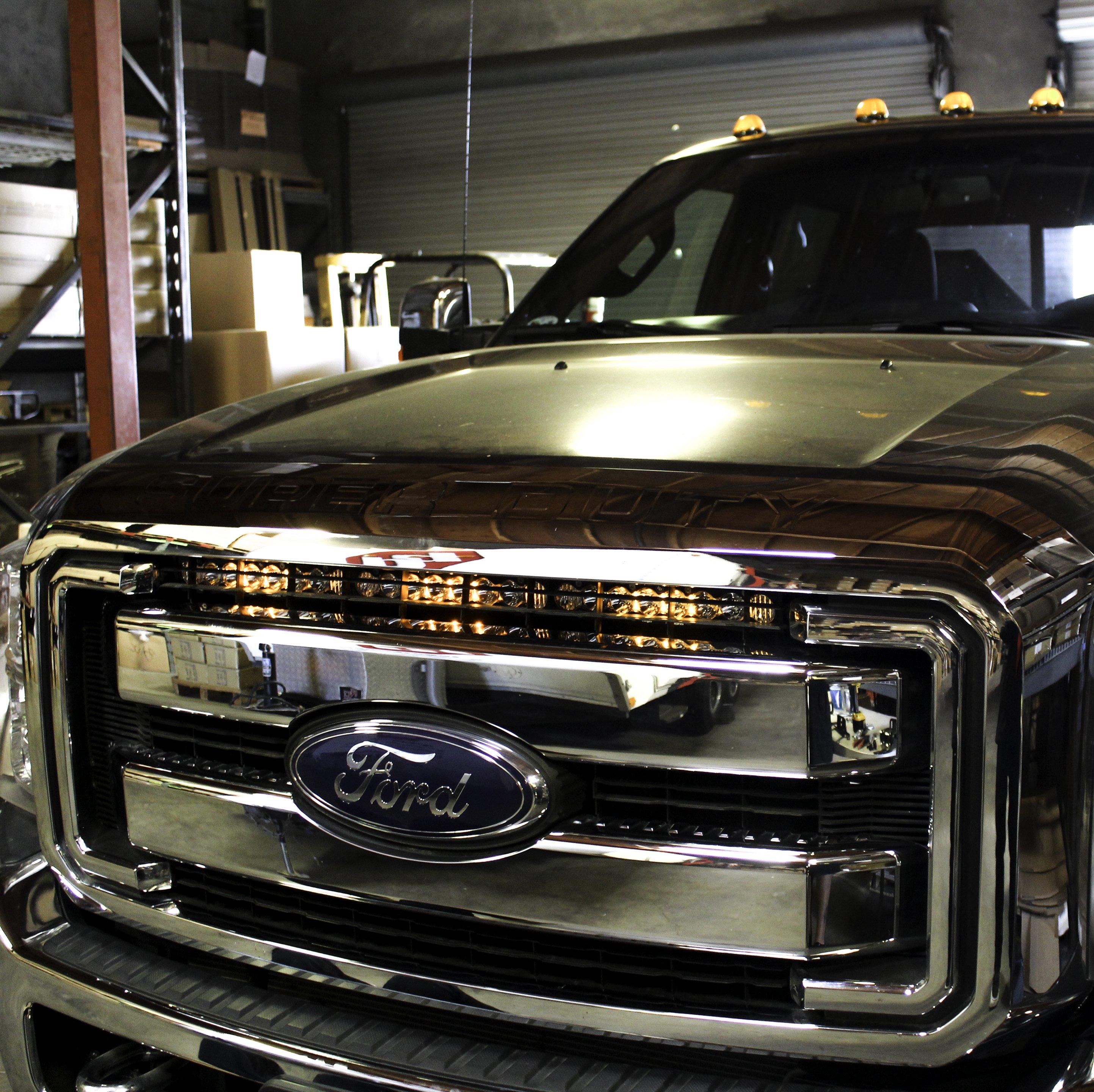 '11-16 Ford Super Duty 30" S8 Light Bar Grille Mount Kit Baja Designs display on Vehicle