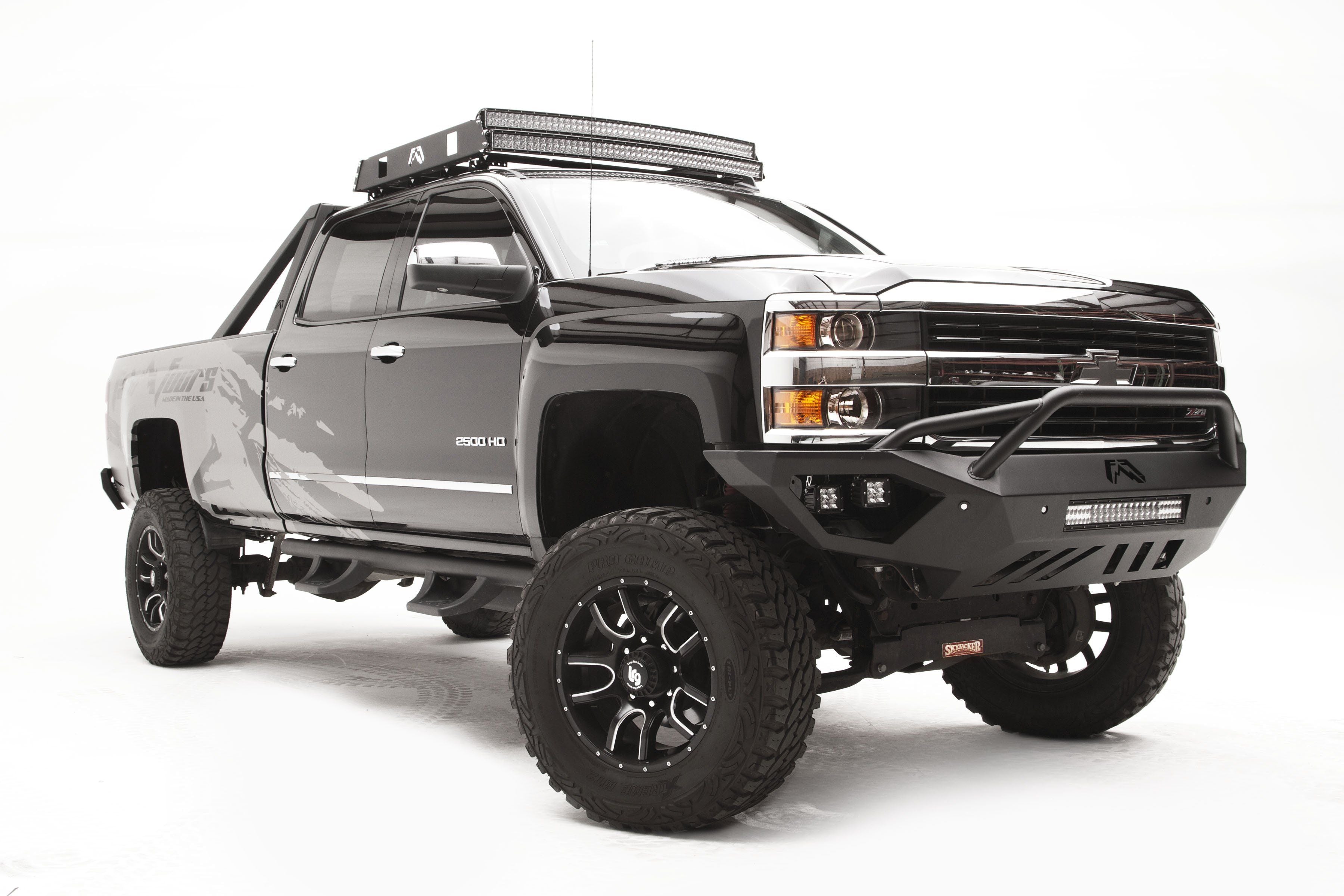 '15-19 Chevrolet 2500/3500HD Vengeance Series Front Bumper Display on vehicle