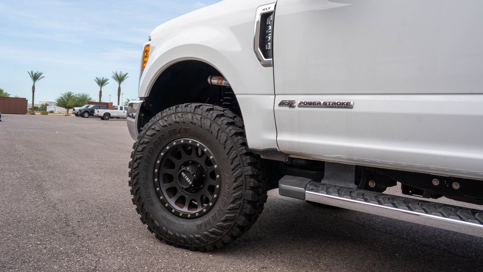 '17-22 Ford F250/350 Carli Suspension 2.5 Pintop System-2.5" Lift Close-up Display on Vehicle