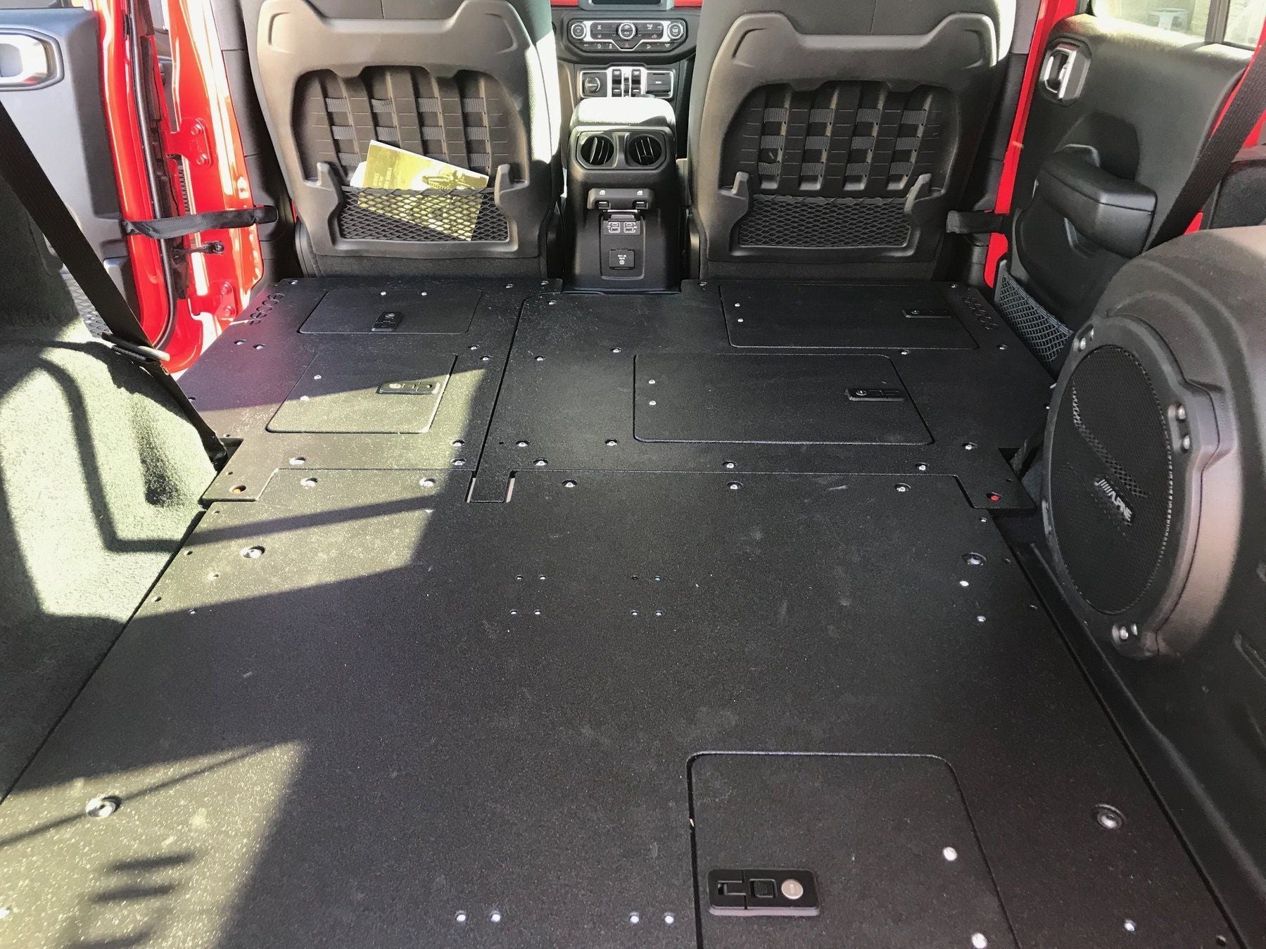 18-23 Jeep JLU Sleeping Platforms Display in vehicle