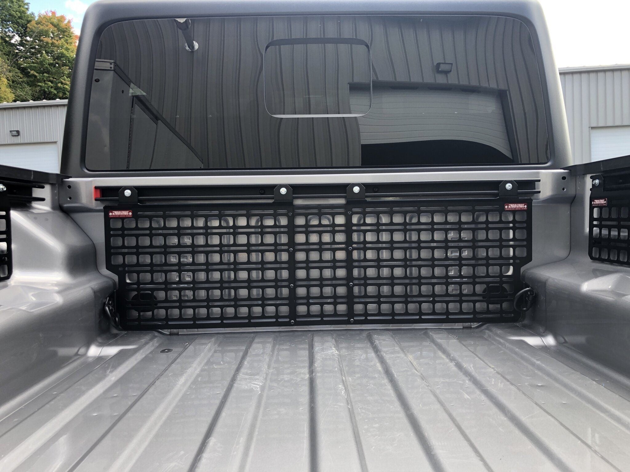 '20-24 Jeep Gladiator BuiltRight Industries Utility Rail System Display in Vehicle