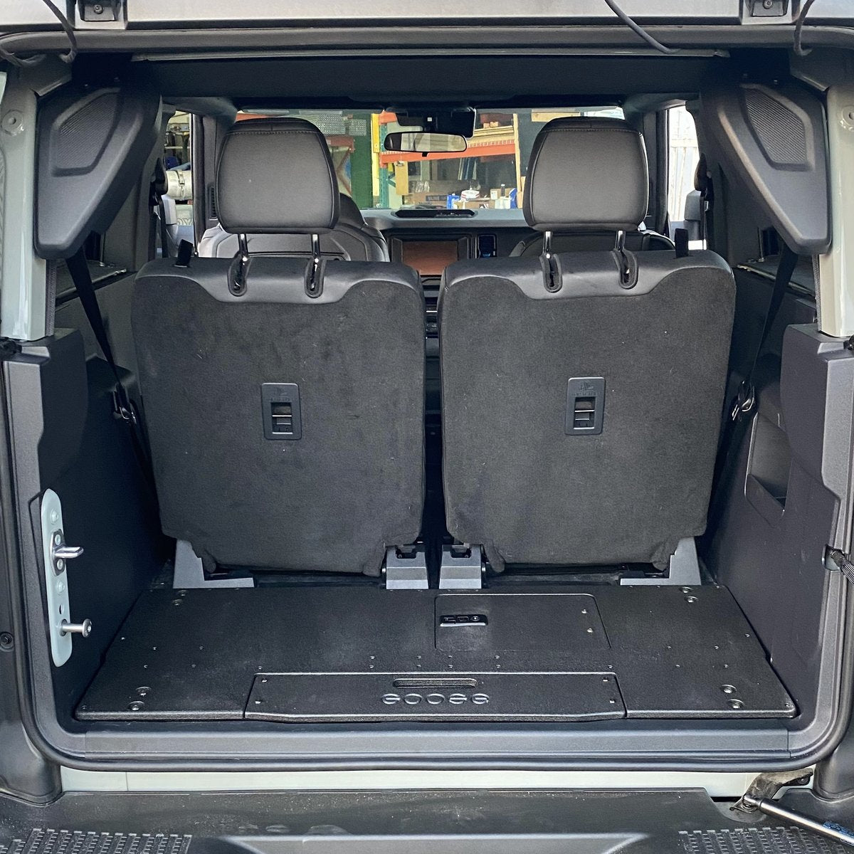 '21-23 Ford Bronco 2 Door Goose Gear Rear Plate System Display in vehicle