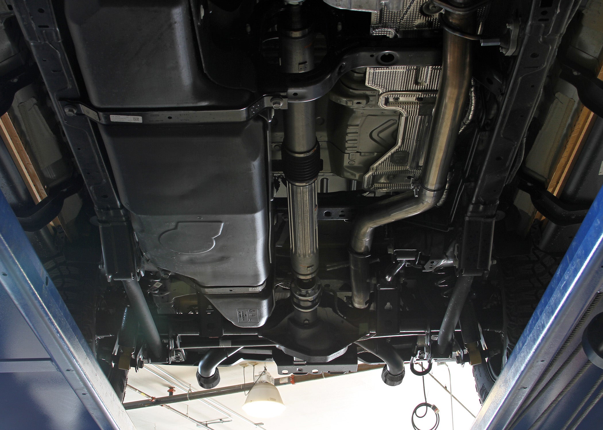 '21-23 Ford Bronco Flowmaster Outlaw Cat-Back Dual Exit Exhaust System Display on Vehicle