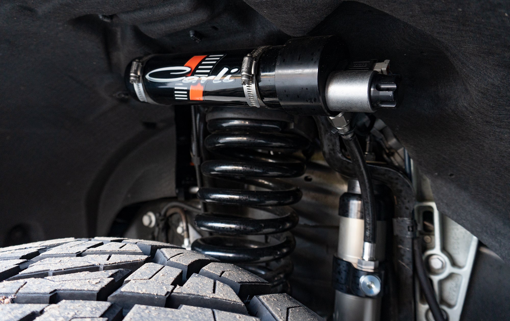 '17-22 Ford F250/350 Carli E-Venture Suspension System-2.5" Lift Close-up Display on Vehicle