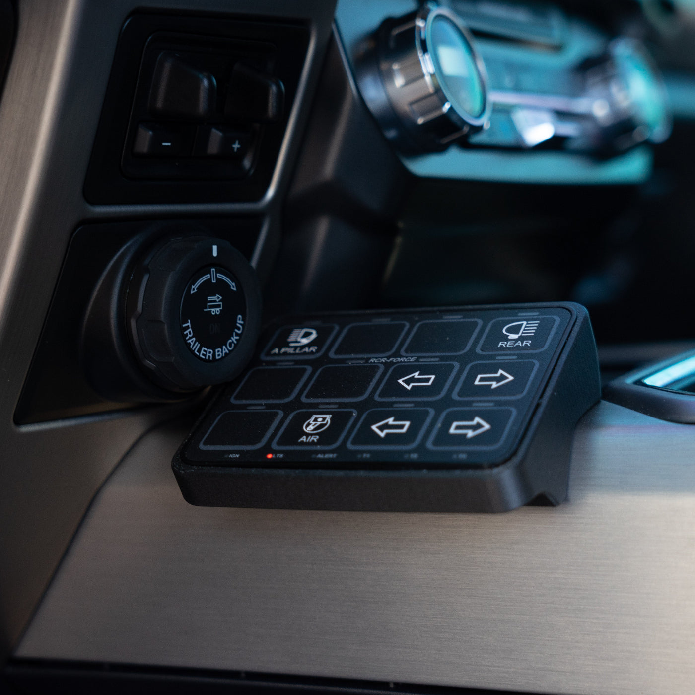 '17-22 Ford F250/F350/F450 SDHQ Built Switch Pros RCR-Force-12 Flow Through Center Console Keypad Mount installed