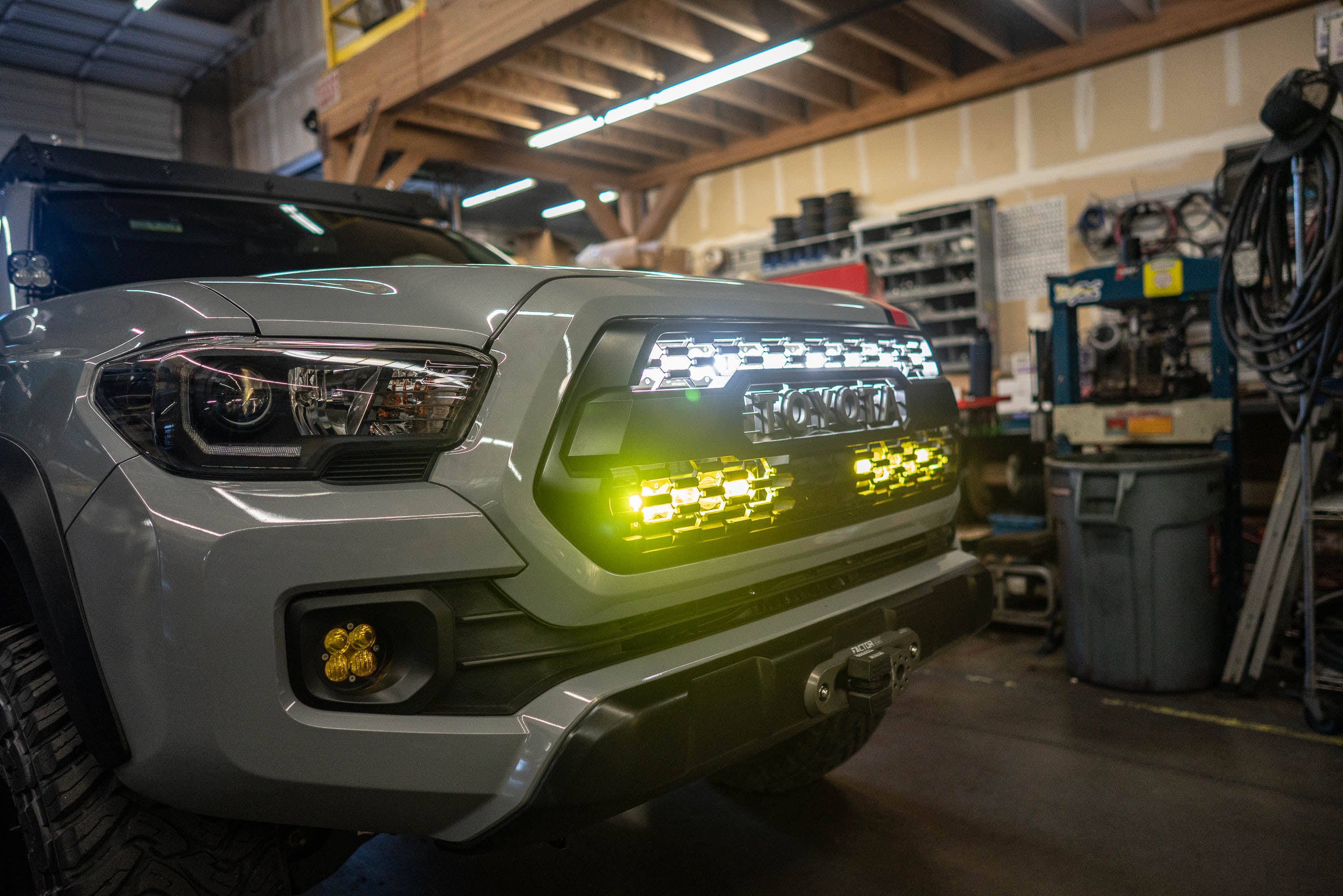 '16-23 Toyota Tacoma SDHQ Built BTG Dual 10" Light Bar Mount