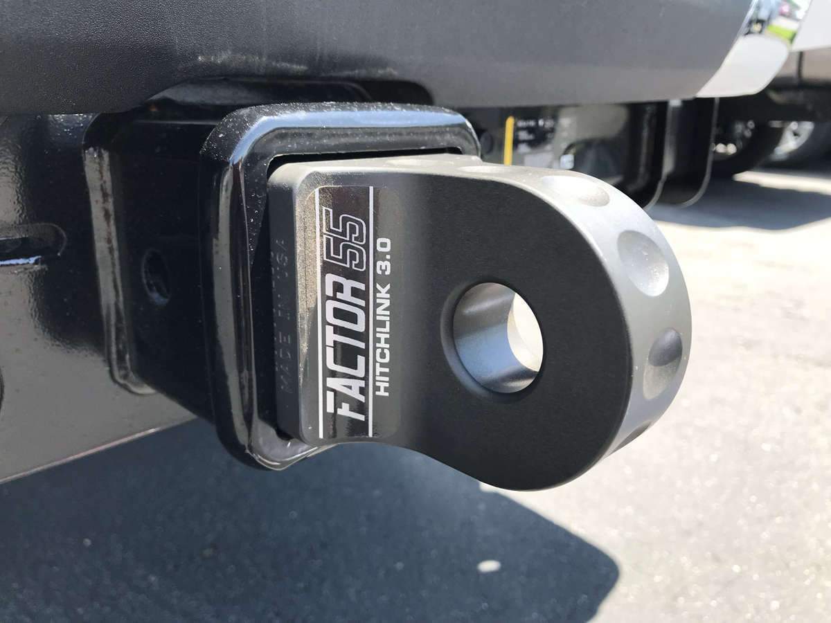 Factor 55 - HitchLink 3.0 Close-up Display on vehicle