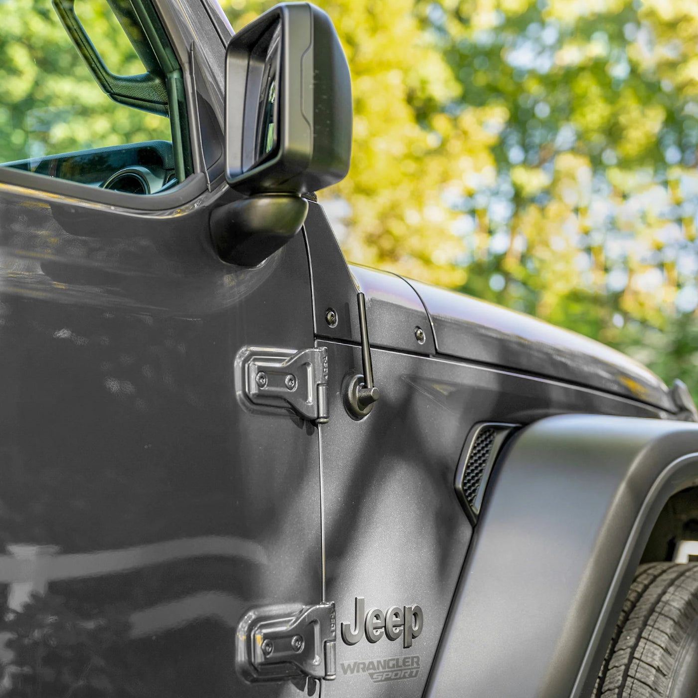 Perfect-Fit Stubby Antenna | Jeep Wrangler & Gladiator (2017-2023) Display on Vehicle 