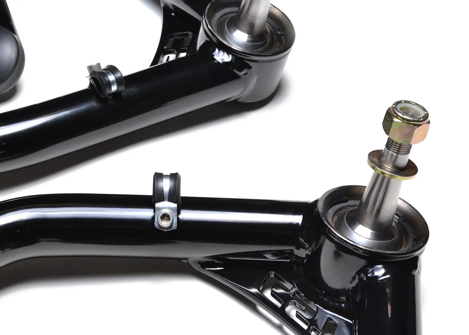 CST 99-07 GM 1500 2wd DIRT Series Uniball Upper Control Arms