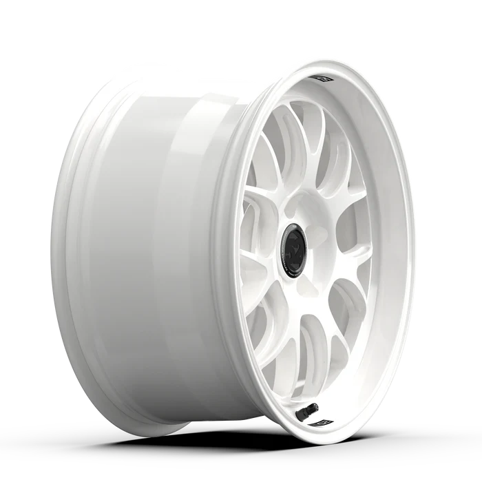 Fifteen52 Vertex RSR Wheels