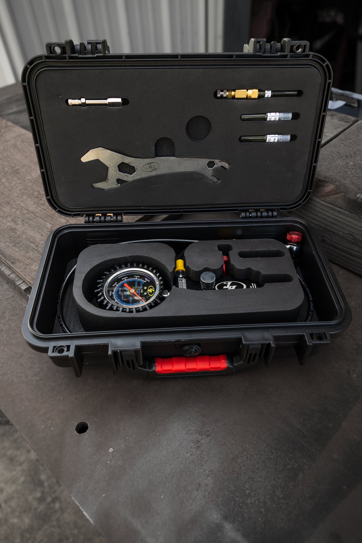 Shock Inflator Gauge Hard Case