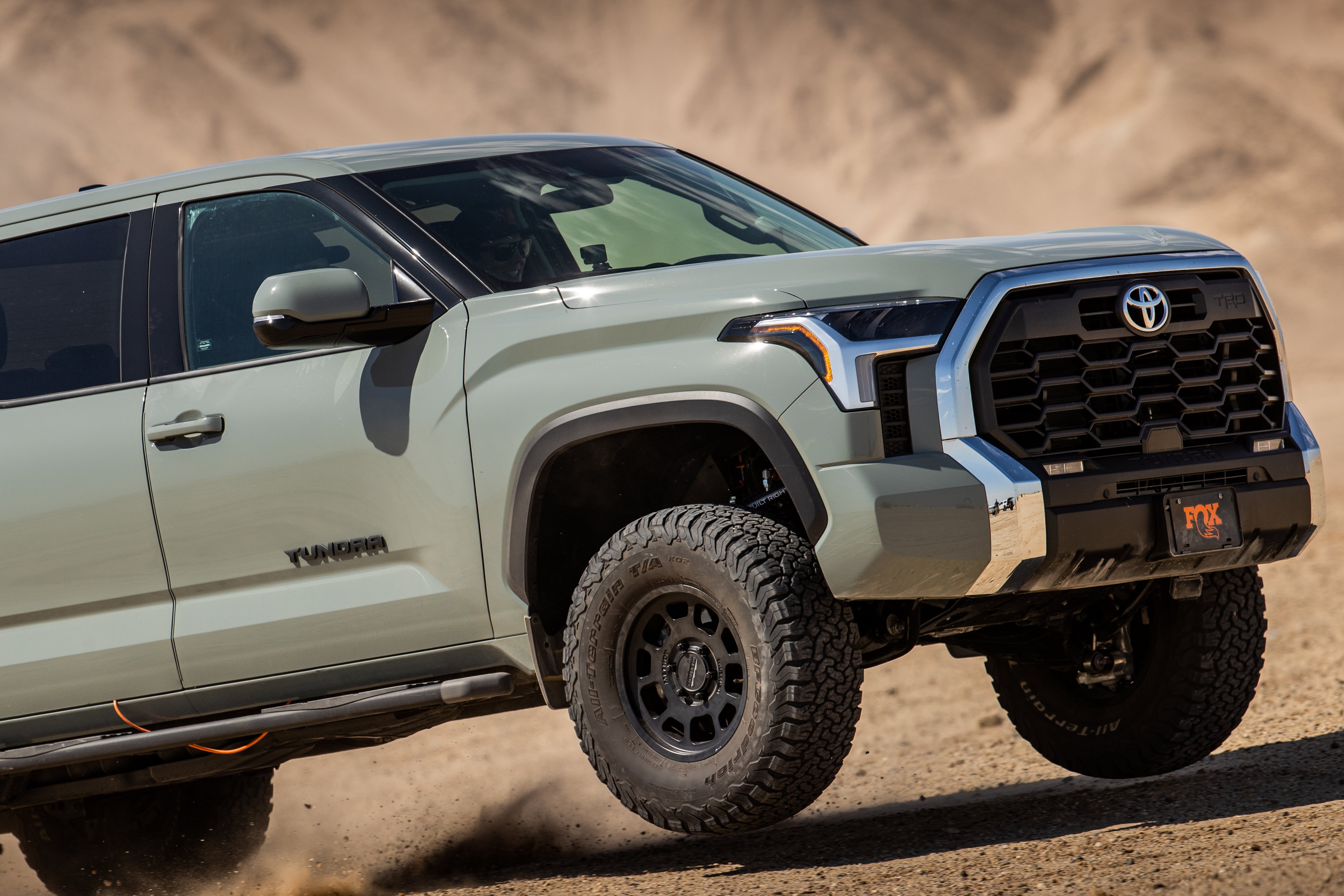 '22-24 Toyota Tundra FOX 3.0 FACTORY RACE RR Coilovers & Rear Shocks (0-1" Lift) w/ Upper Arms & Trailing Arm Combo Kit