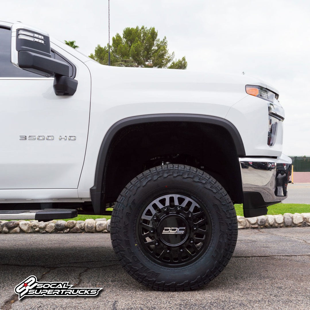 CST 20-25 GM 3500 4″ Stage 5 Suspension System w/ FOX 2.0 Reservoir Shocks