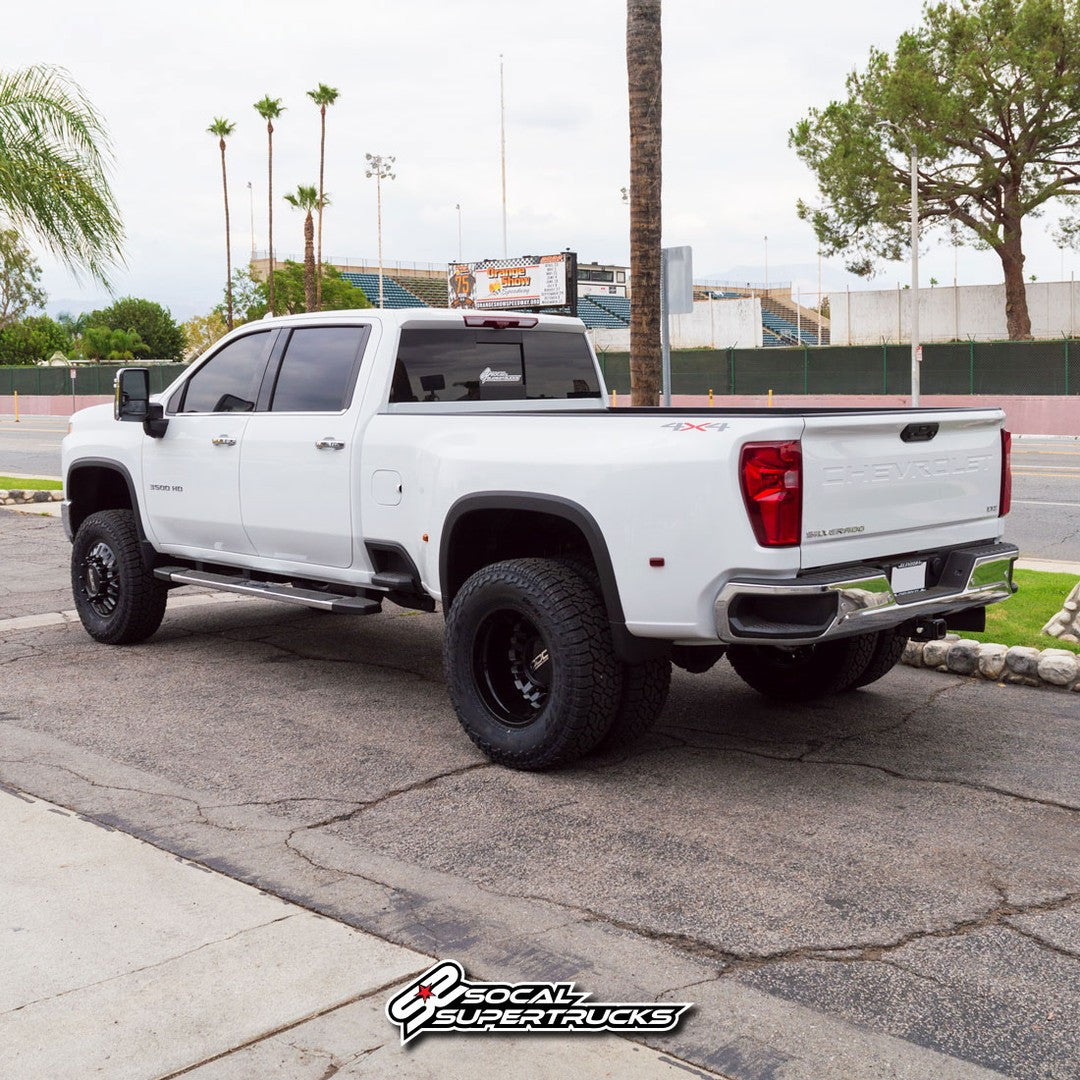 CST 20-25 GM 3500 4″ Stage 3 Suspension System w/ FOX 2.0 IFP’s