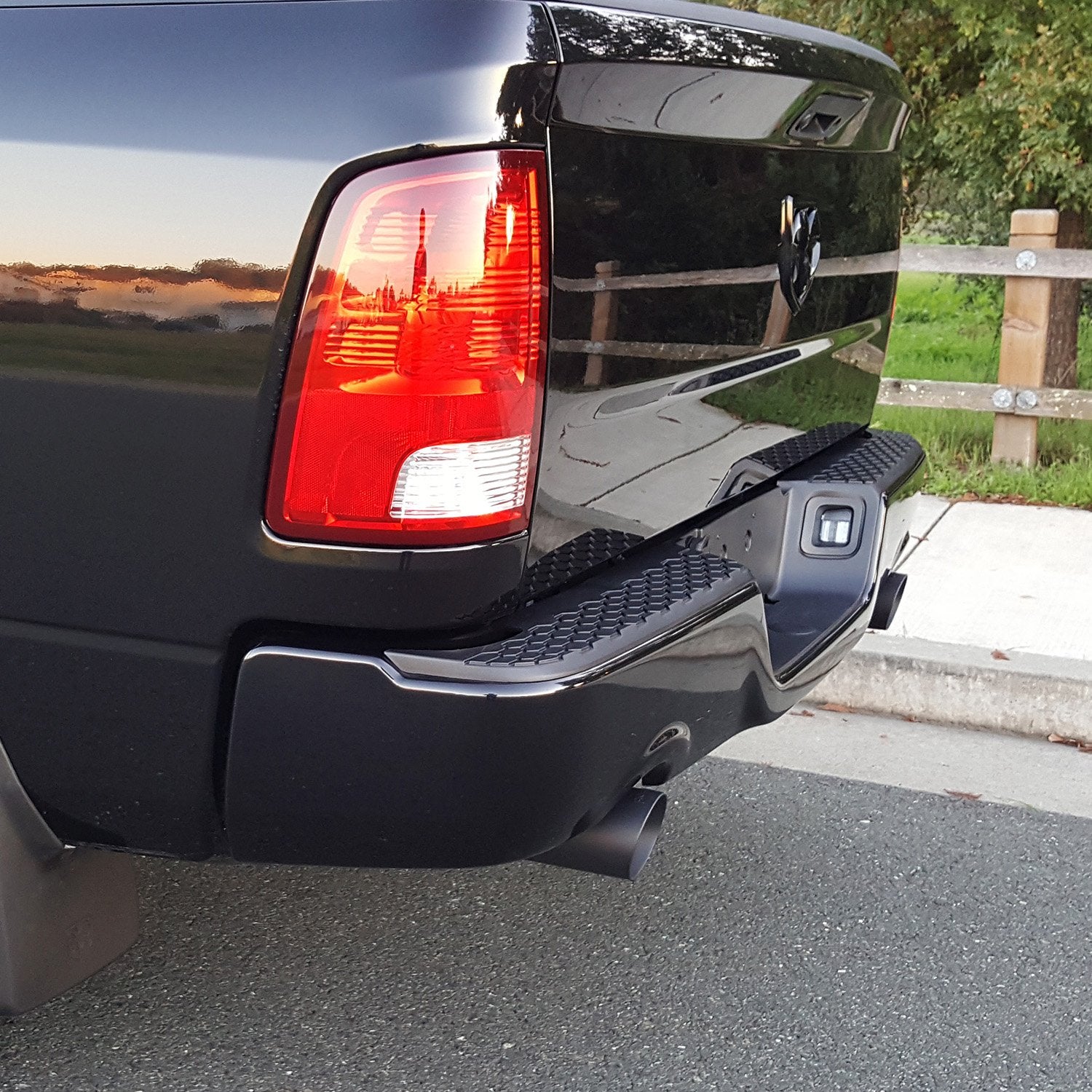 Flowmaster Exhaust Tip - Direct Fit Front View