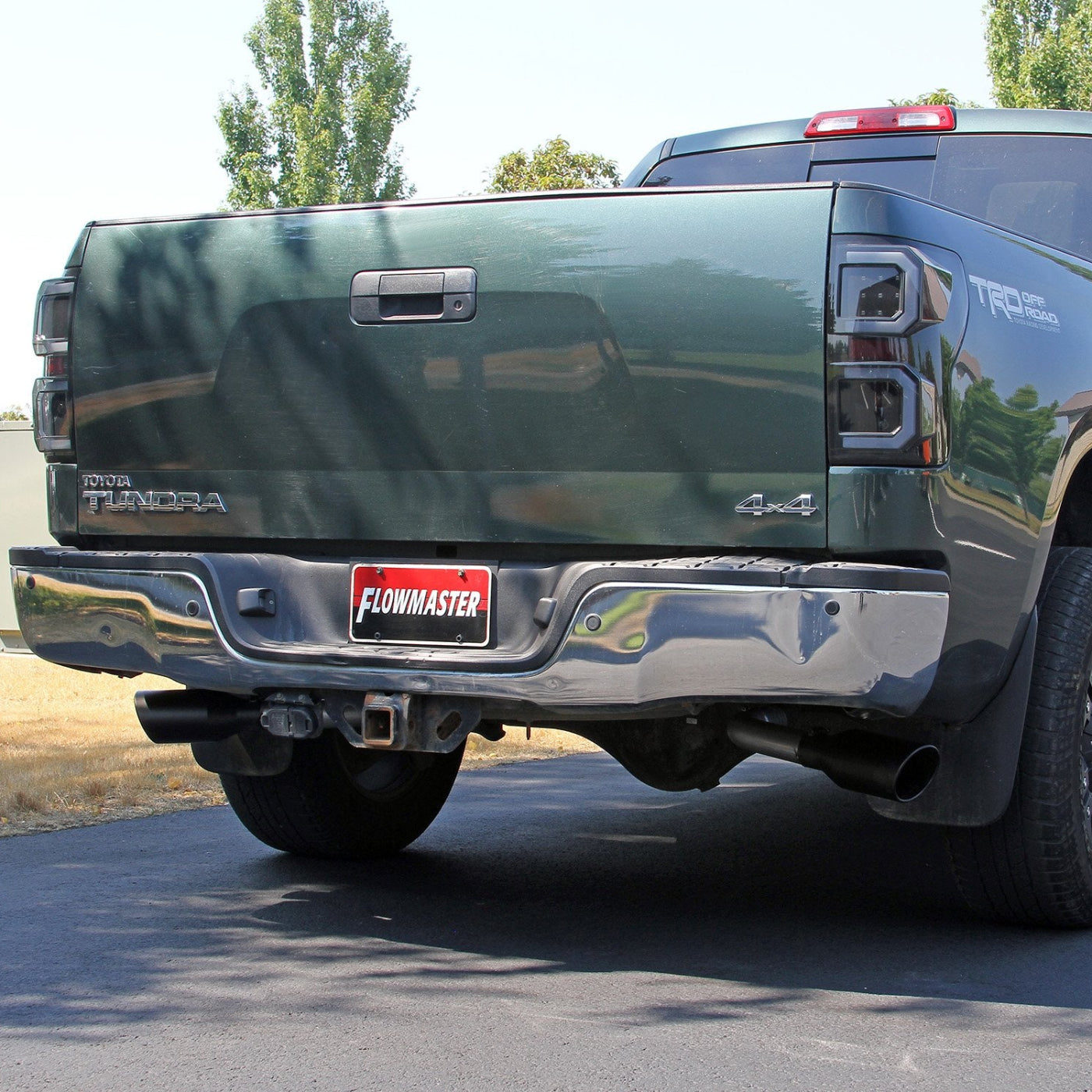 2007-2009 Toyota Tundra 5.7L V8 FLOWMASTER FLOWFX CAT-BACK EXHAUST SYSTEM Display on Vehicle 