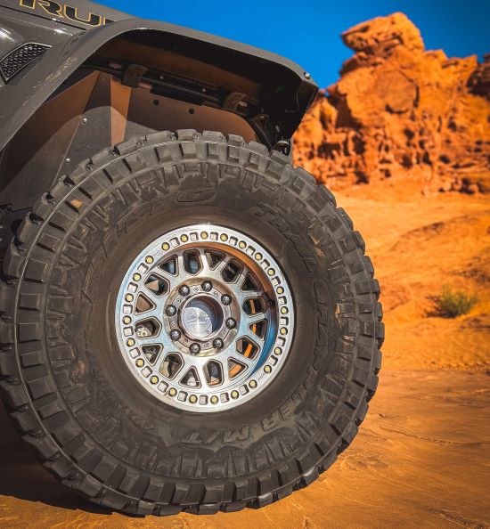74WELD | Race Inspired 8 Lug Hub Cap