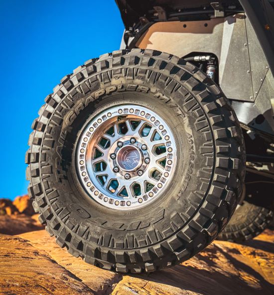 74WELD | Race Inspired 8 Lug Hub Cap