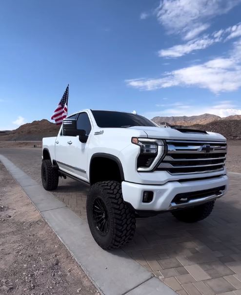 CST 20-25 GM 2500 / 3500 4wd Diesel | 10″ Stage 3 Suspension System