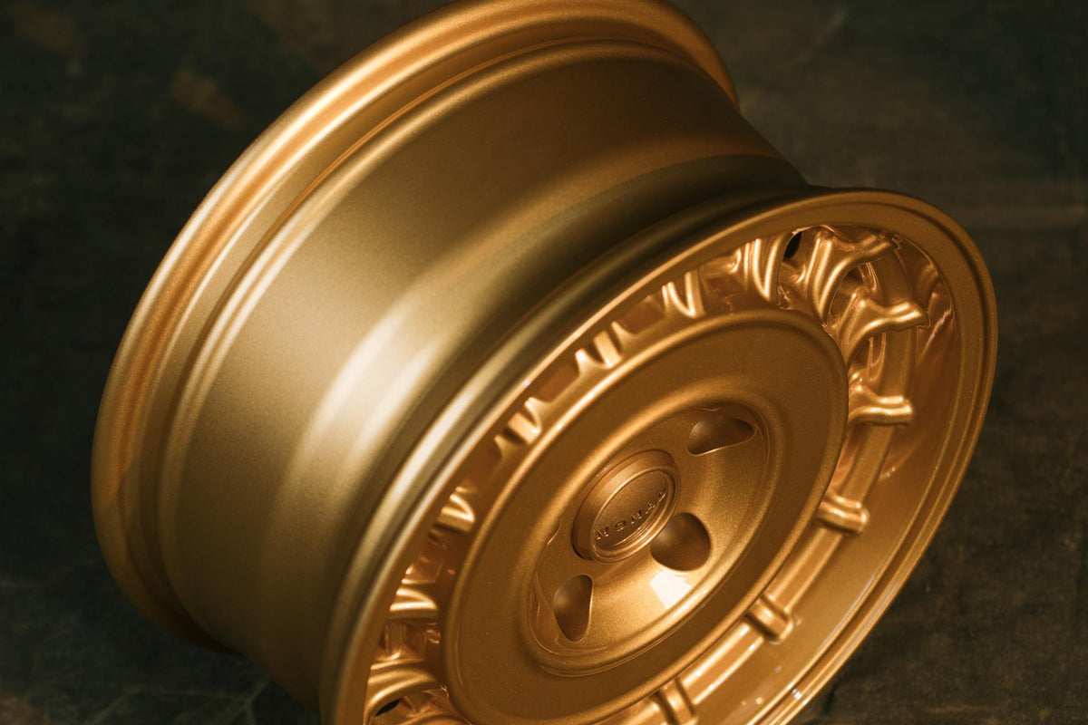 NOMAD 502GR Arvo Gold Rush Front View