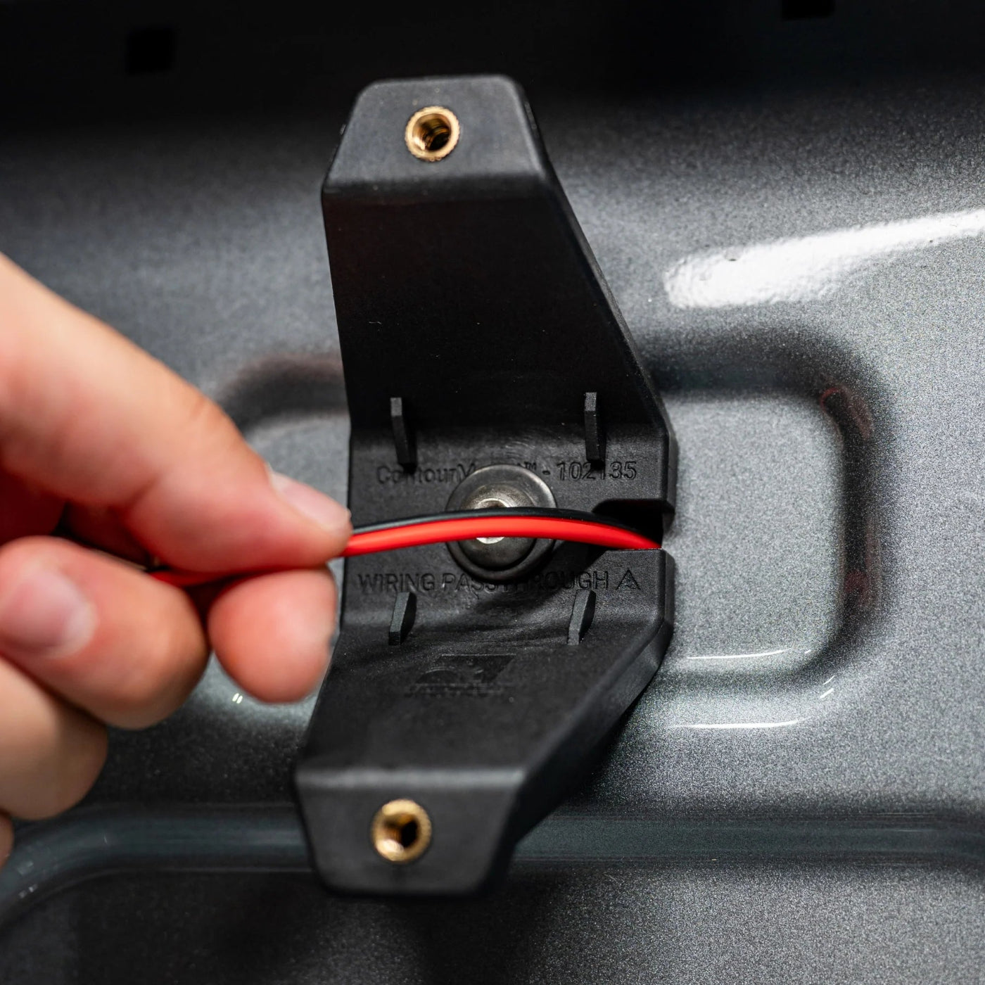 '23+ Colorado/Canyon Bedside Rack Molle Panel System Close-up Display 