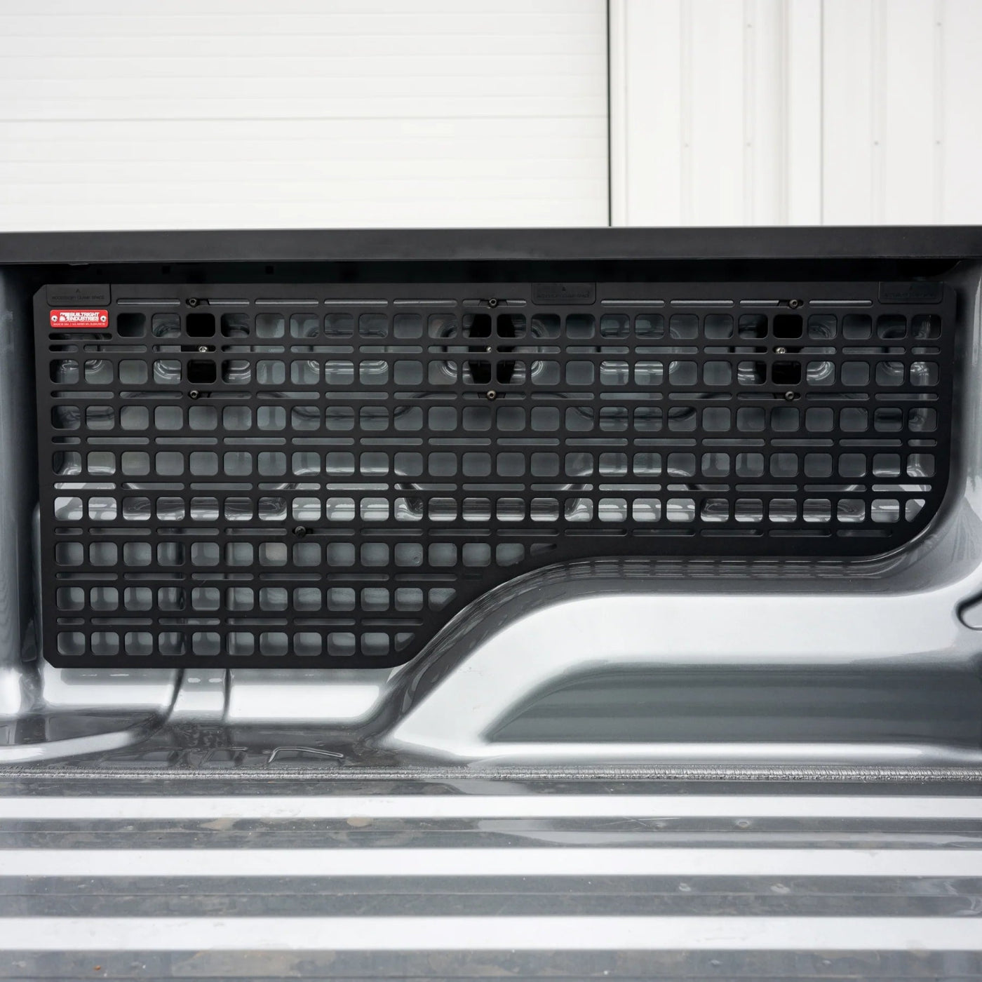 '23+ Colorado/Canyon Bedside Rack Molle Panel System Display in Vehicle 