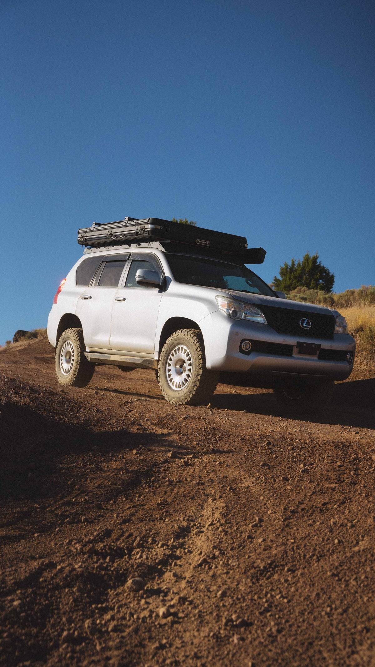 NOMAD 503MC Sahara Machined Front View