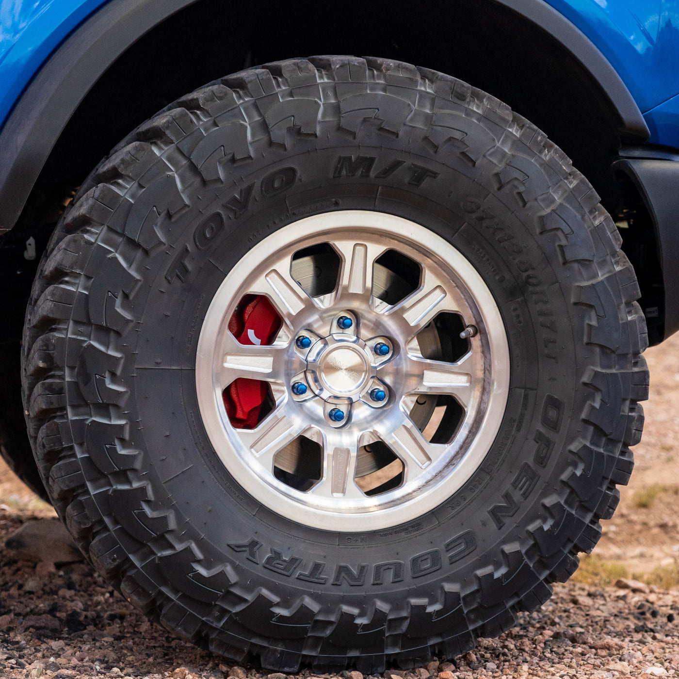 G500 Smooth Lip Wheel 17x8.5" 5 & 6 Lug Front View