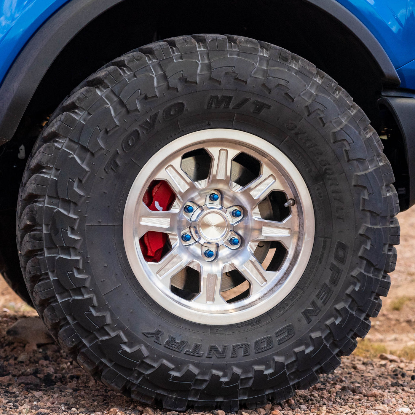 G500 Smooth Lip Wheel 18x9.0" 5 & 6 Lug Front View