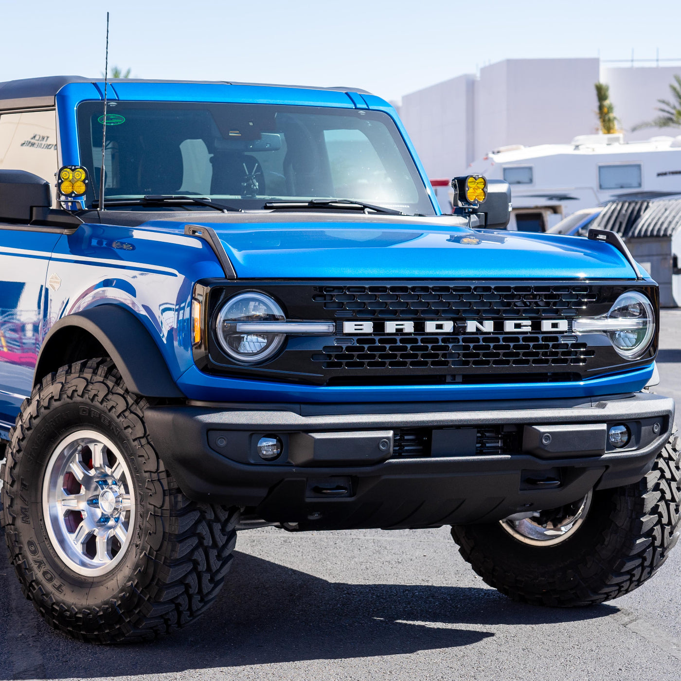 G500 Smooth Lip Wheel 20x9.0" 8 Lug Front View