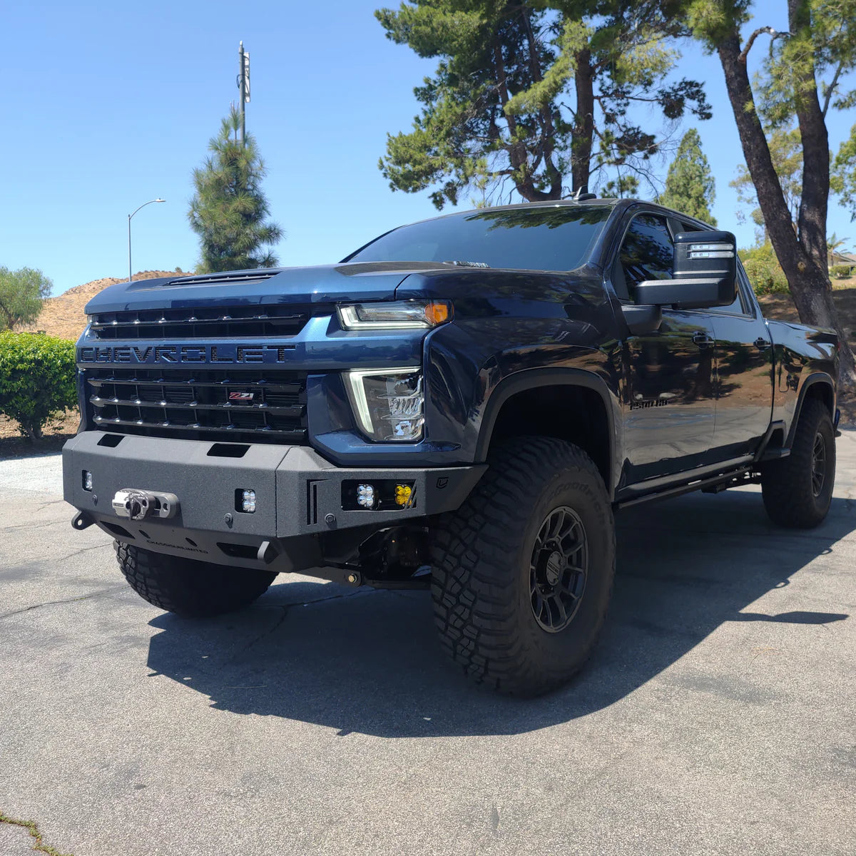 2020-2023 CHEVY SILVERADO 2500/3500 OCTANE FRONT WINCH BUMPER Front View
