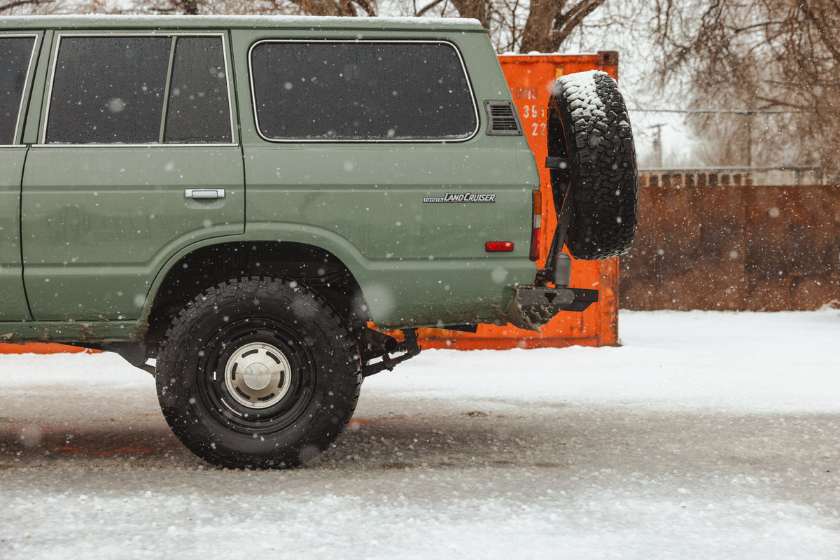 NOMAD 504 Field Satin Black Front View