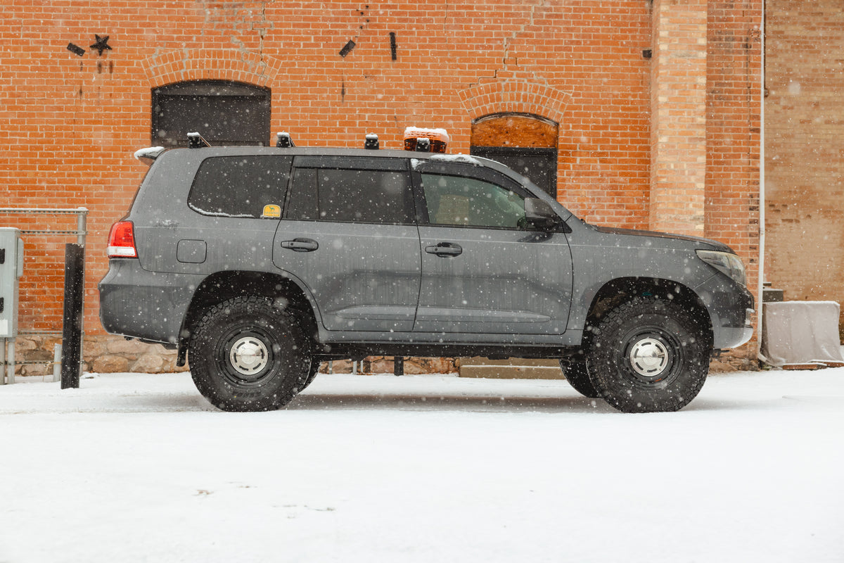 NOMAD 504 Field Satin Black Front View