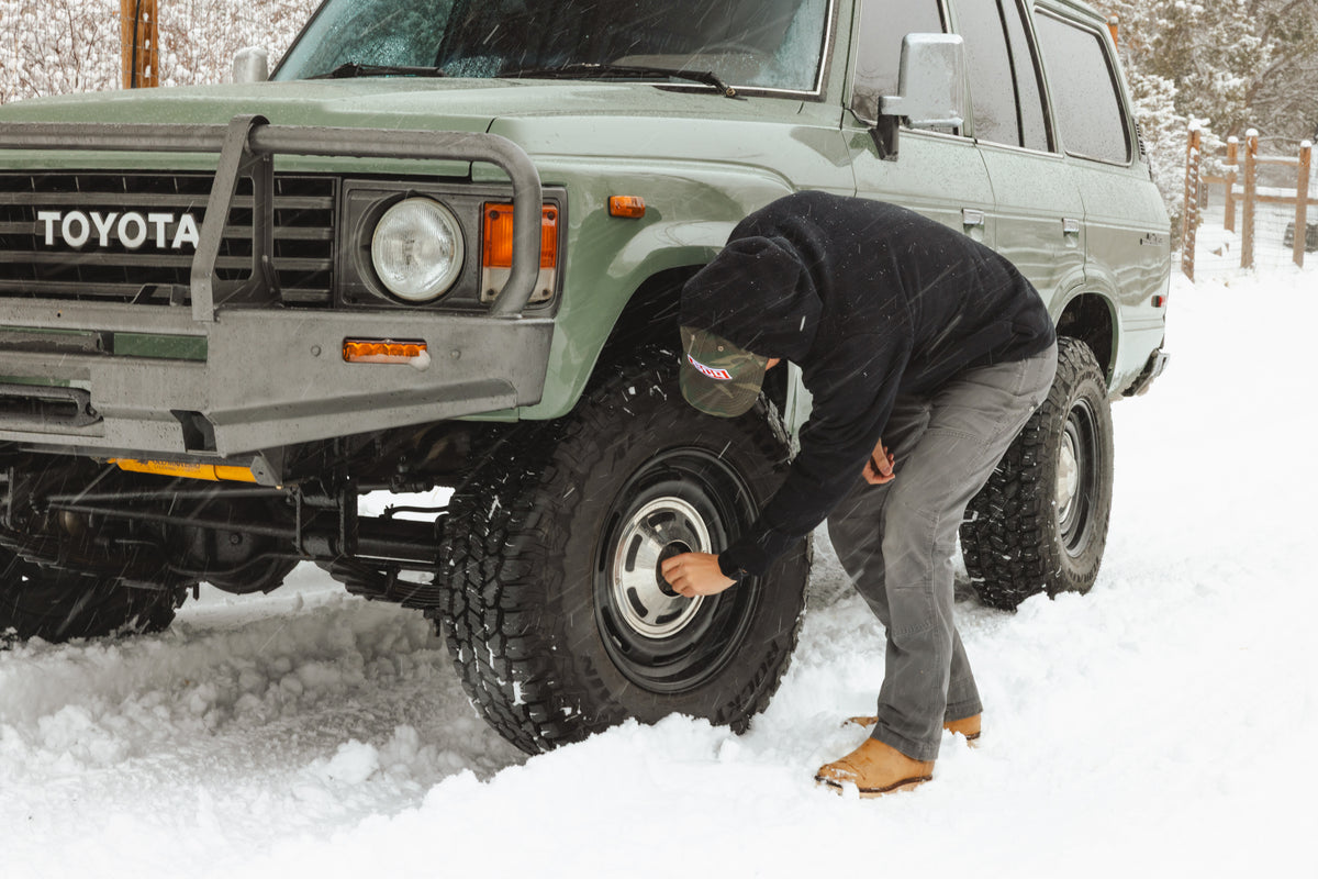 NOMAD 504 Field Satin Black Front View